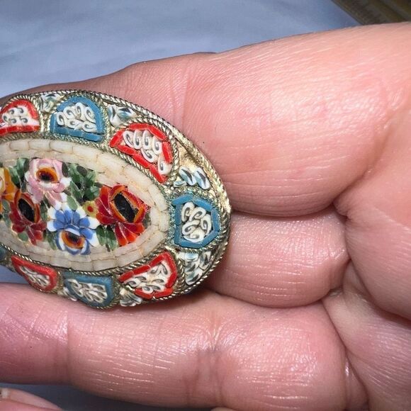 Vintage Micro Mosaic Brooch Made in Italy - Picture 4 of 13